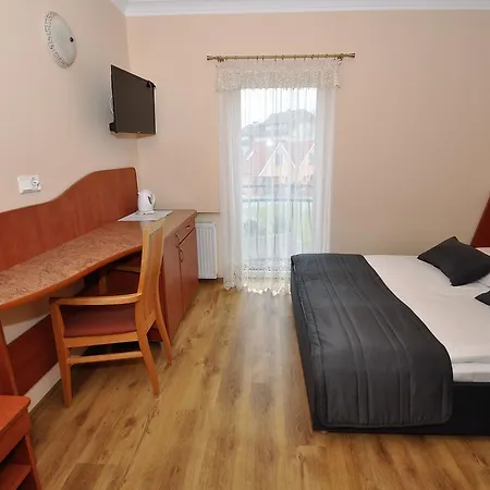 D.w.kamil Kwatera prywatna *